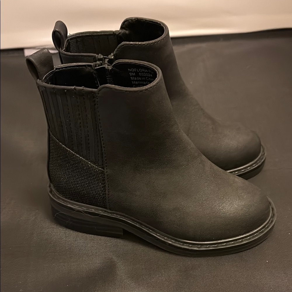Girls Nordstrom brand black bootie, size 9 & 12. Never worn!